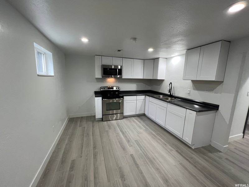 3560 Sw - Photo 3 of 18