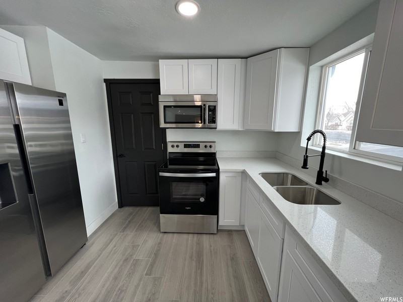 3560 Sw - Photo 5 of 18