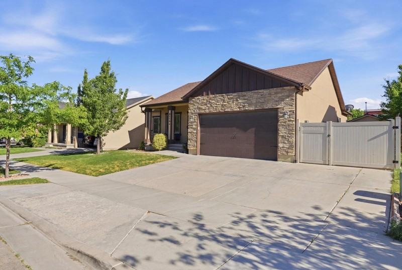 4779 W Plainfield Rd - Photo 2 of 28