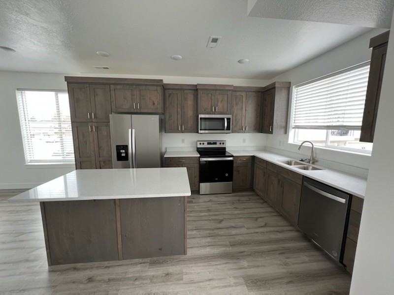 160 N Main St - Photo 2 of 13