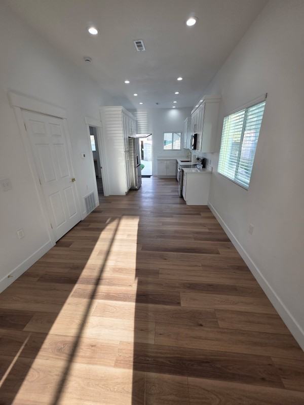 2736 Grant Ave - Photo 4 of 24
