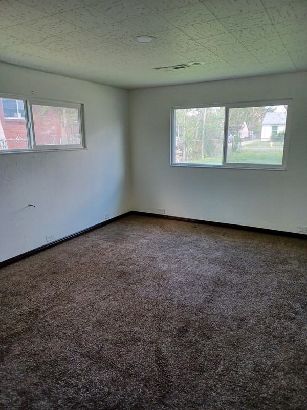 1124 S Navajo St - Photo 3 of 12