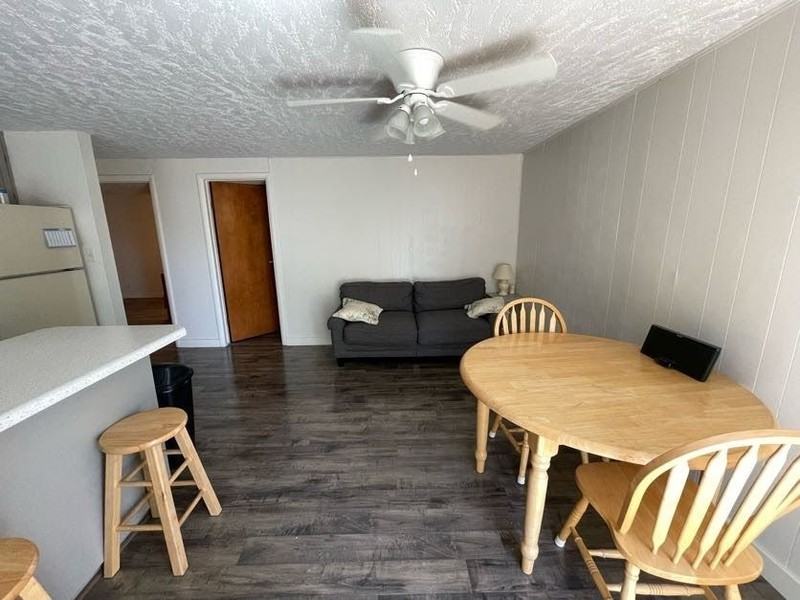 4035 Brinker Ave - Photo 3 of 7