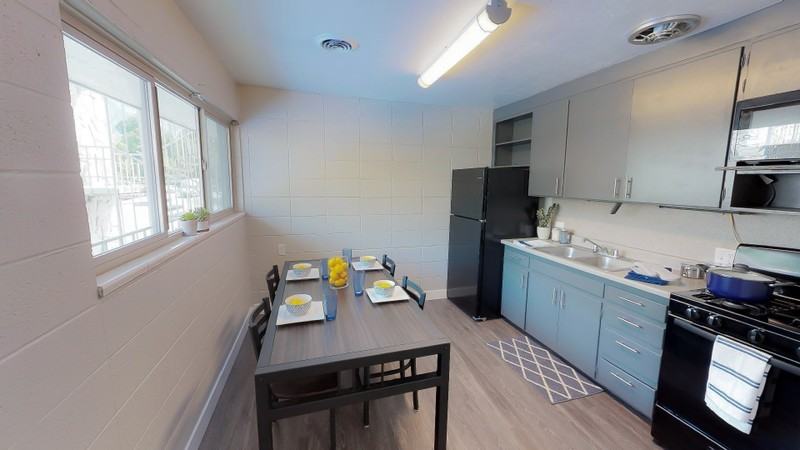 1305 N Canyon Rd #1 - Photo 2 of 12
