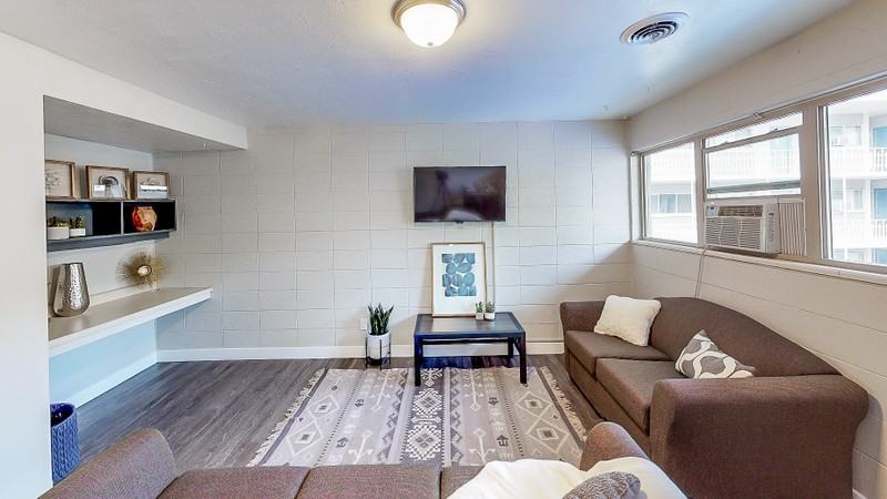 1305 N Canyon Rd #1 - Photo 5 of 12