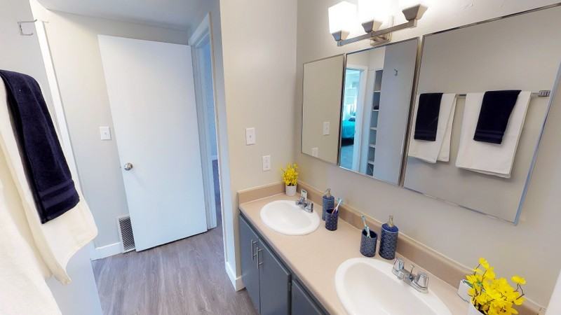 1305 N Canyon Rd #1 - Photo 6 of 12