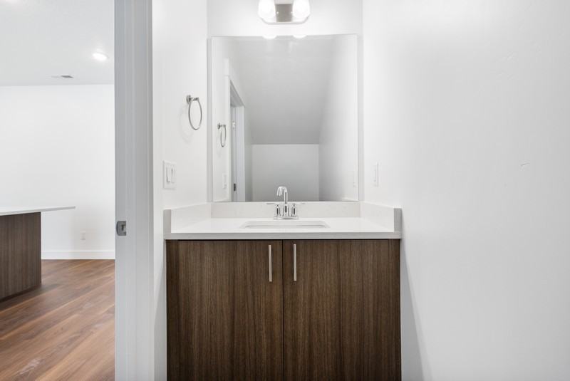 313 E Ave - Photo 4 of 11