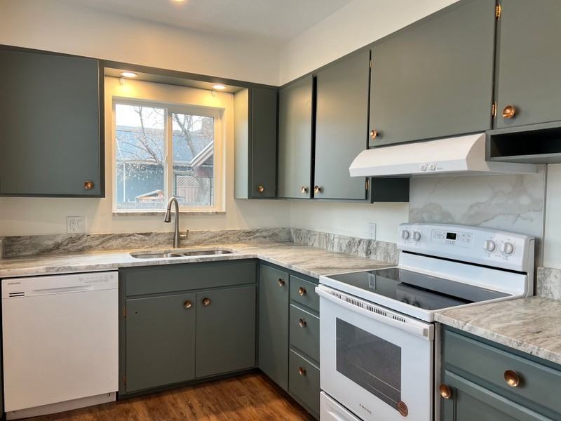 1405 E Parkway Ave #1 - Photo 2 of 15