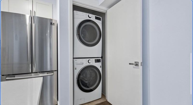 1206 E Waterside Cv #2 - Photo 6 of 12
