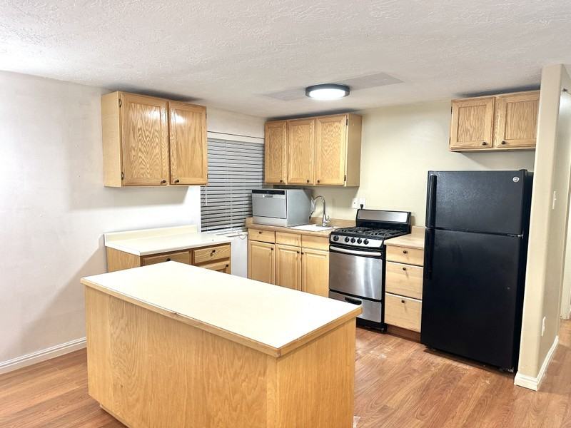 841 E Apple Park Way #2 - Photo 2 of 8
