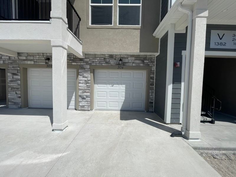 1382 Nw #304 - Photo 4 of 14