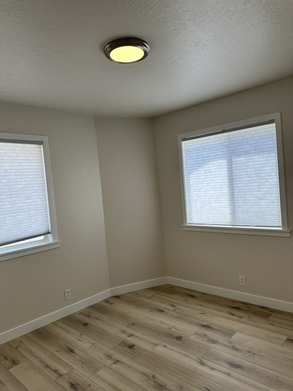 683 W 6th Ave - Photo 2 of 16