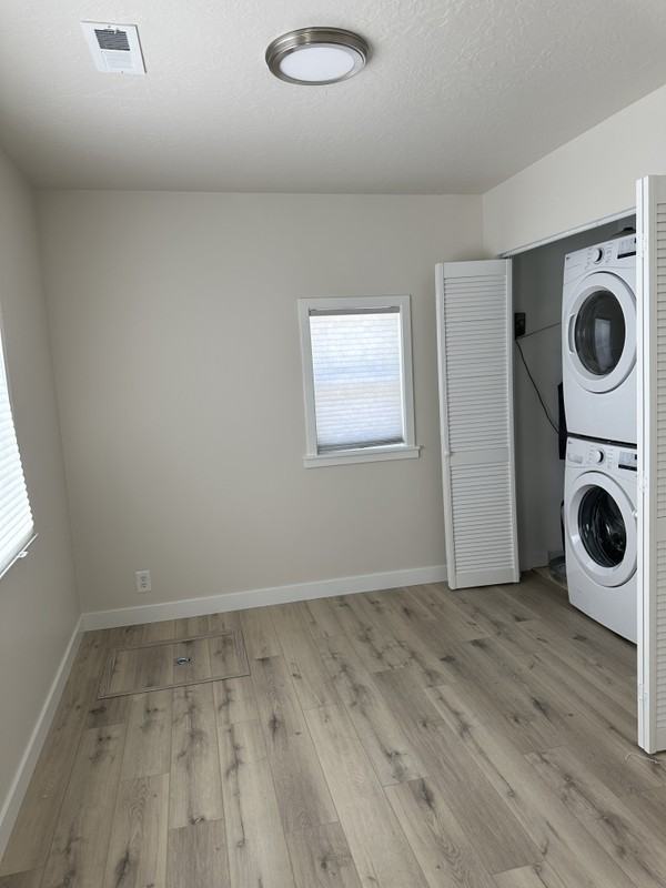 683 W 6th Ave - Photo 6 of 16