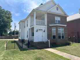 121 W Lakeview Rd - Photo 1 of 1