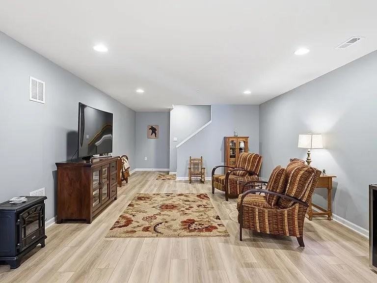 7 Nauset Way - Photo 3 of 20