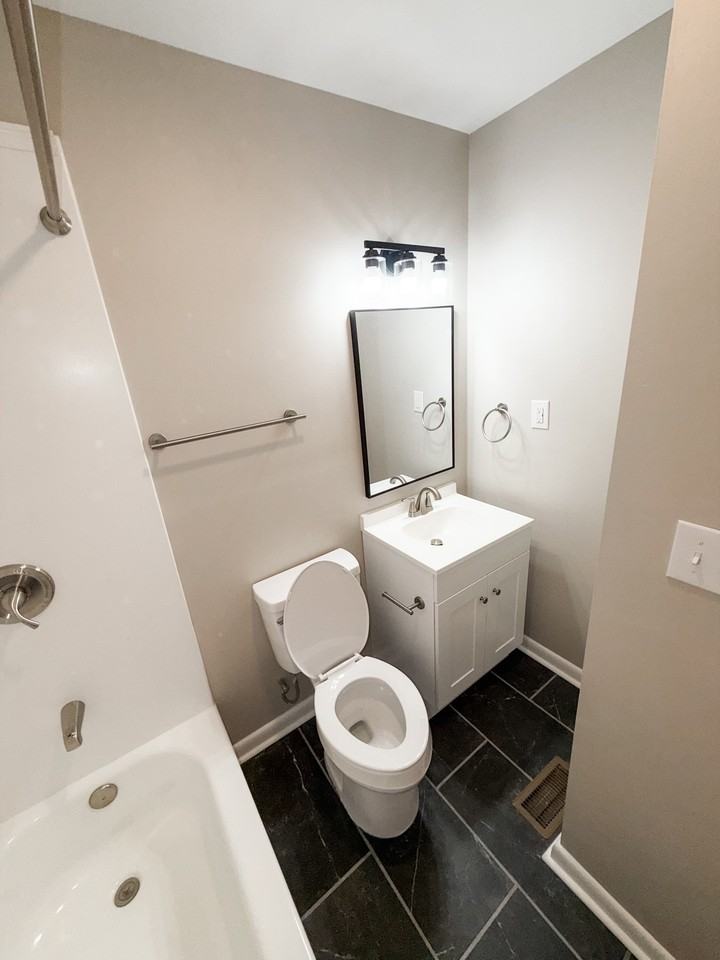 227 Hunt St - Photo 5 of 12