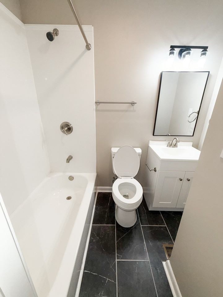 227 Hunt St - Photo 6 of 12