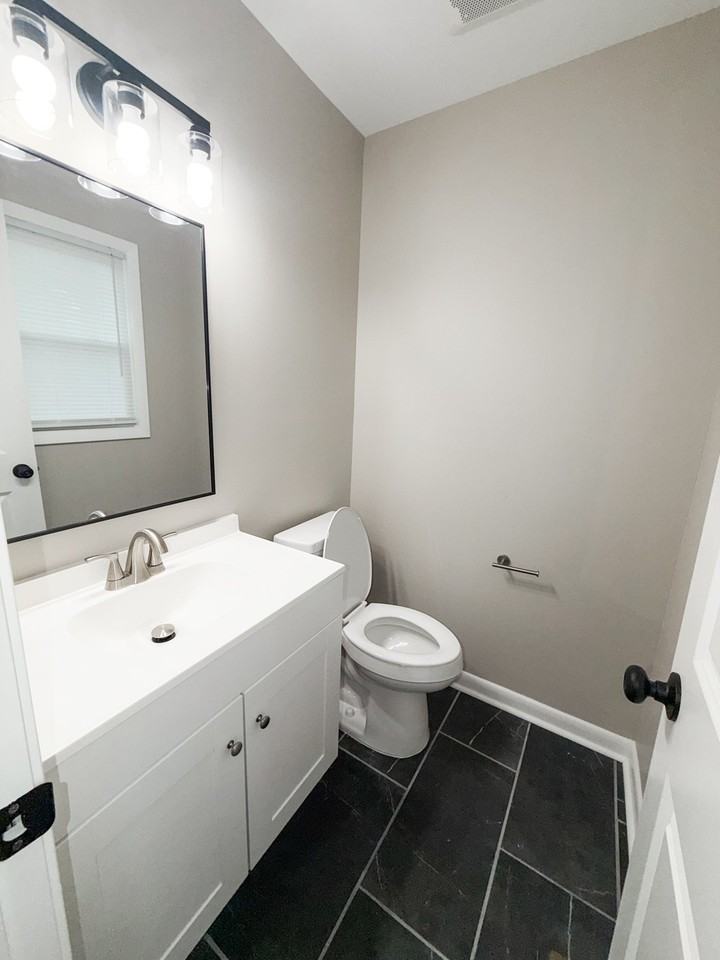 227 Hunt St - Photo 7 of 12