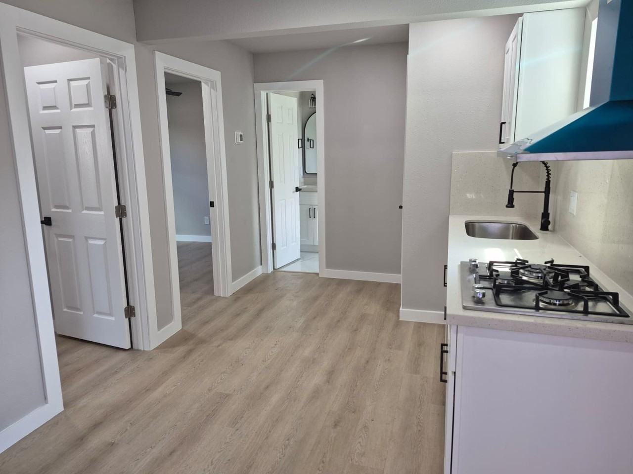 111 S 70th St #3 - Photo 4 of 12