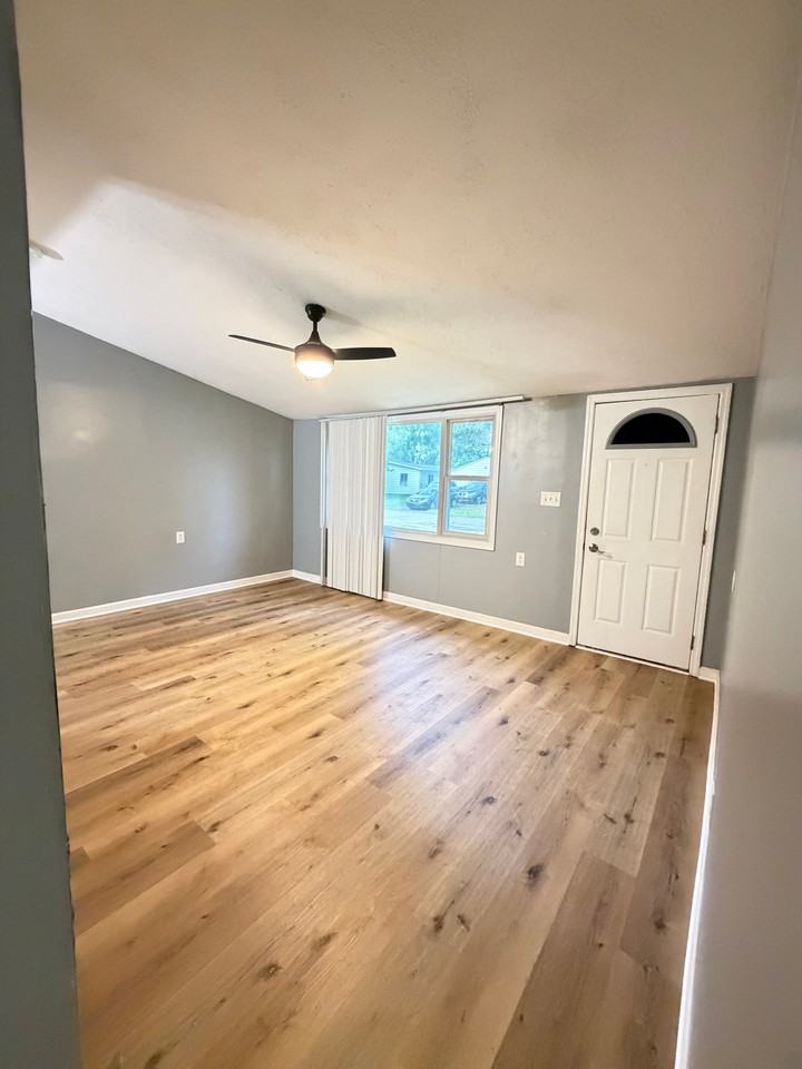2511 S Ruston Ave - Photo 3 of 12