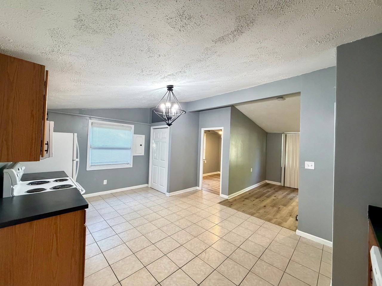 2511 S Ruston Ave - Photo 5 of 12