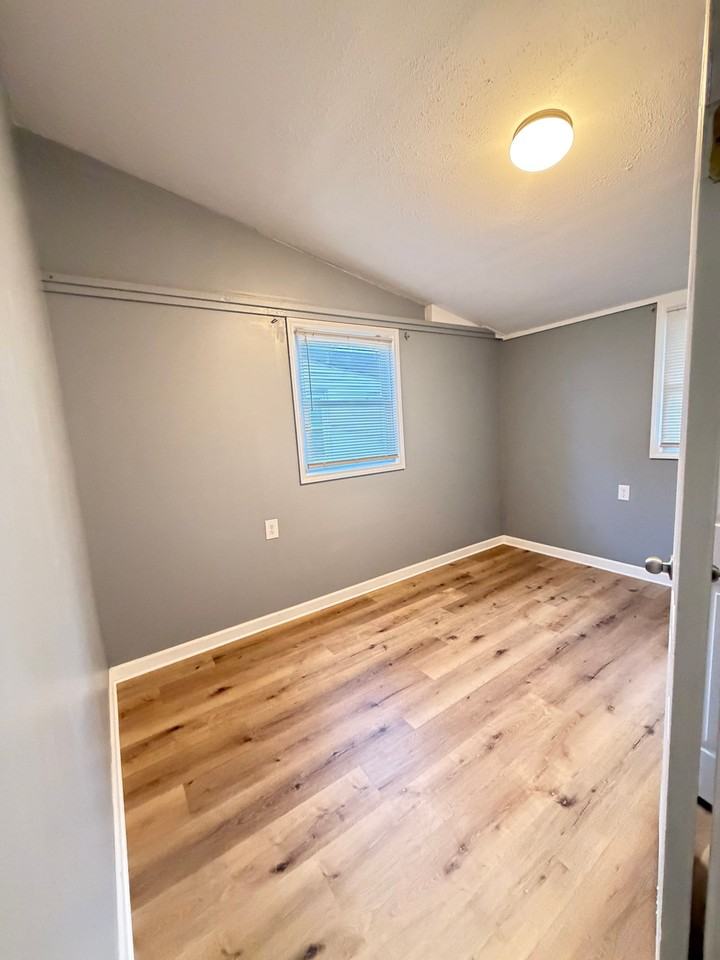 2511 S Ruston Ave - Photo 7 of 12