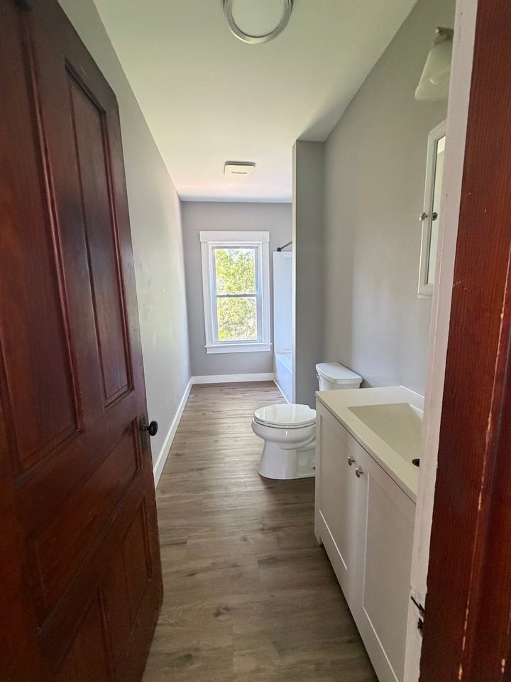 1 Wall Street Ct #2 - Photo 4 of 11