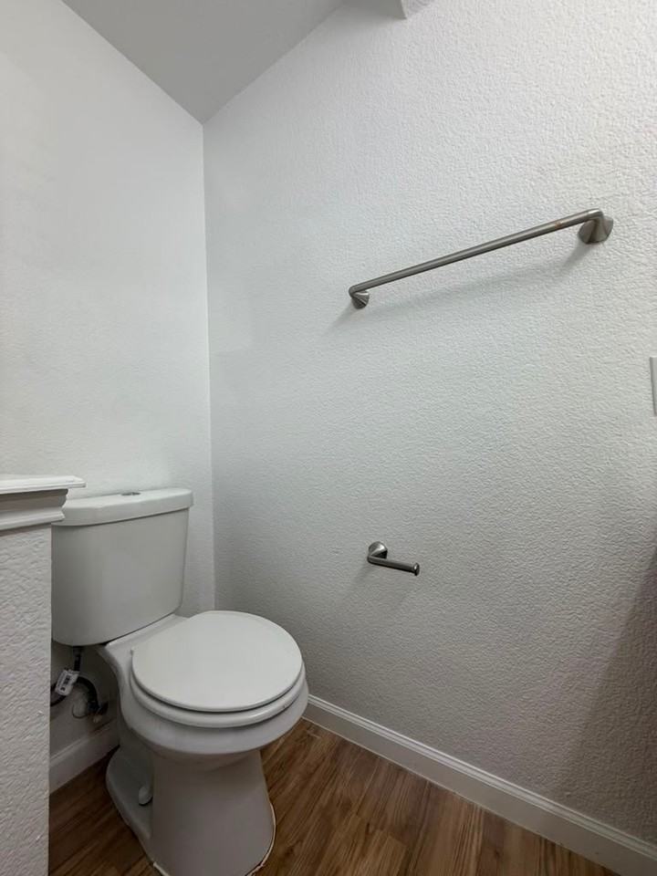 418 Golden Walk - Photo 5 of 20