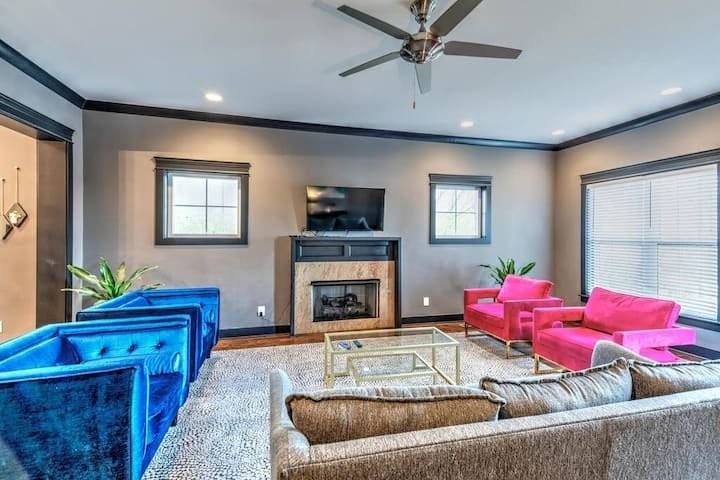 1703 Hillside Ave - Photo 4 of 19