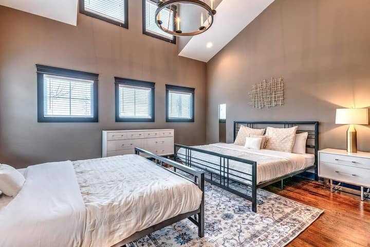 1703 Hillside Ave - Photo 5 of 19