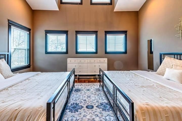 1703 Hillside Ave - Photo 7 of 19
