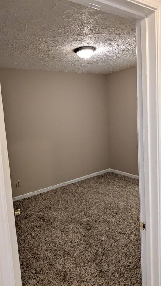 4521 Amy Rd - Photo 7 of 13