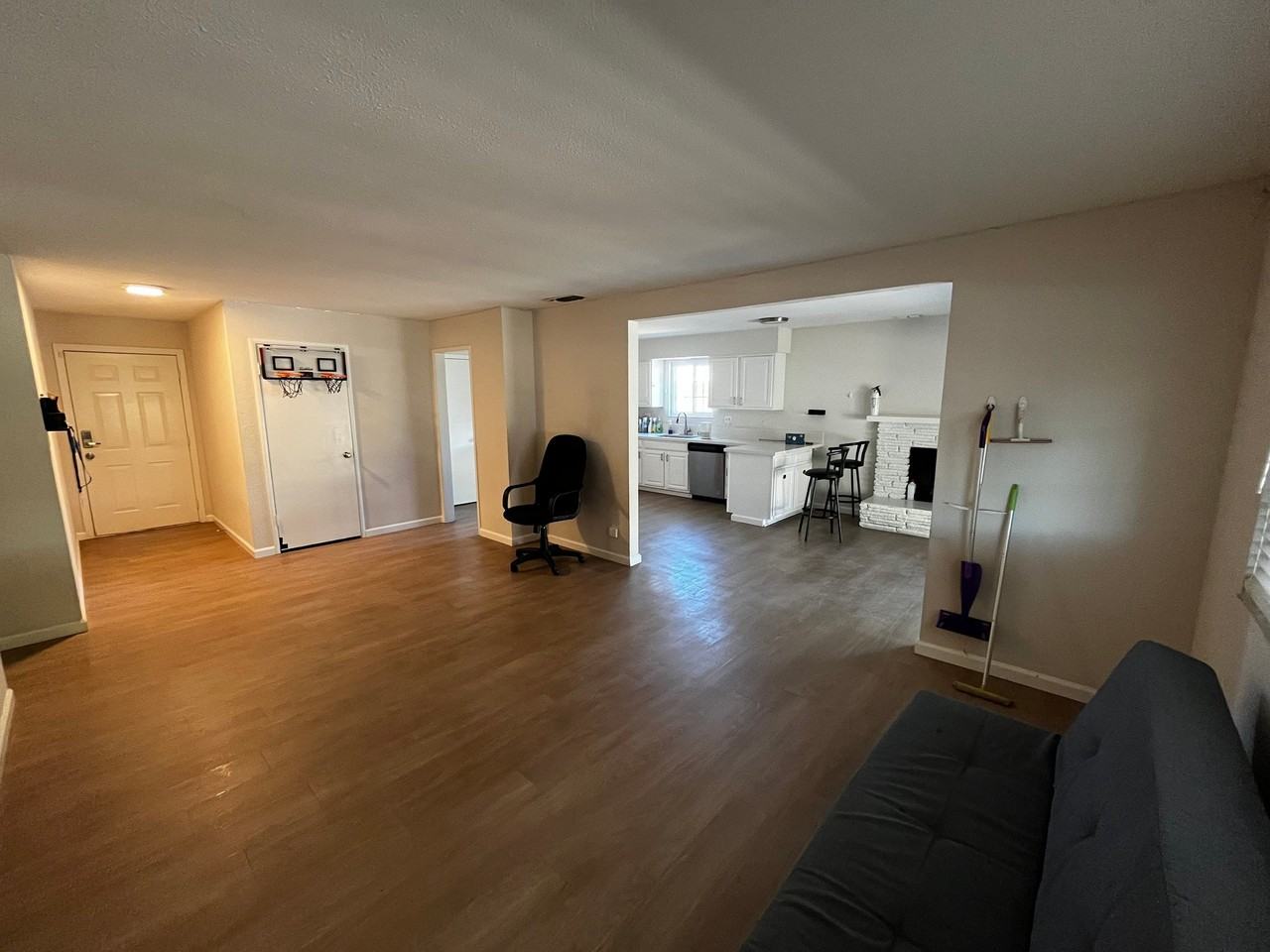 2333 Zinfandel Dr - Photo 5 of 19