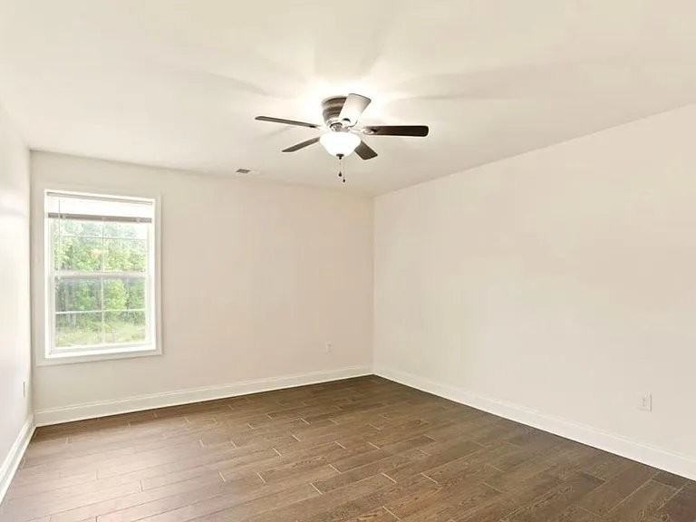 913 Governor Bridge Rd - Photo 5 of 9