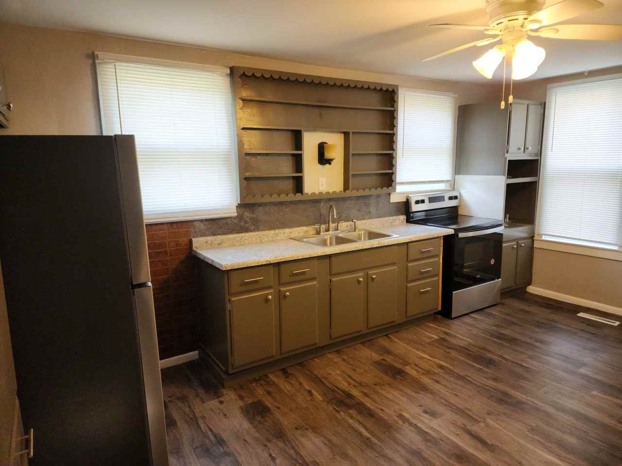 2038 N 9th St - Photo 3 of 15