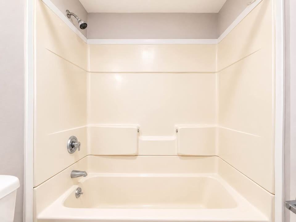656 N High St - Photo 4 of 10