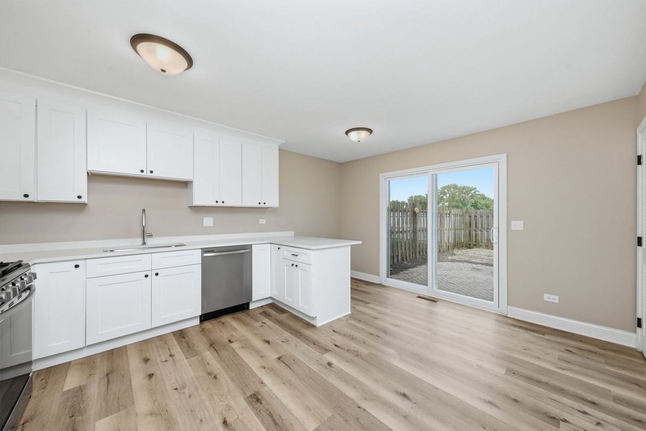 1140 Brunswick Ln #1140 - Photo 5 of 20