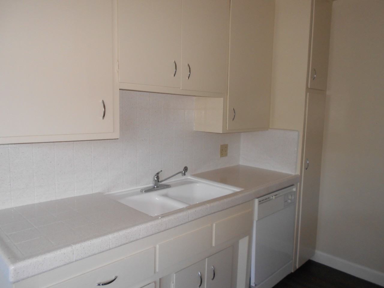 3721 Midvale Ave #20 - Photo 6 of 23