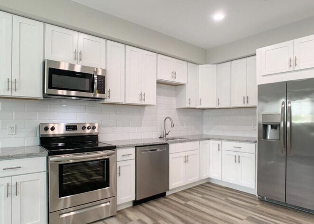 640 Lincoln Hwy #5 - Photo 6 of 10