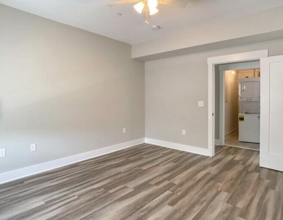 640 Lincoln Hwy #5 - Photo 7 of 10