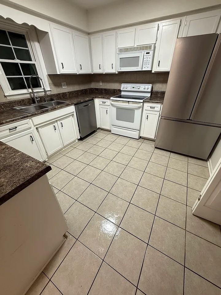 58 Hidden Springs Rd #NA - Photo 2 of 13