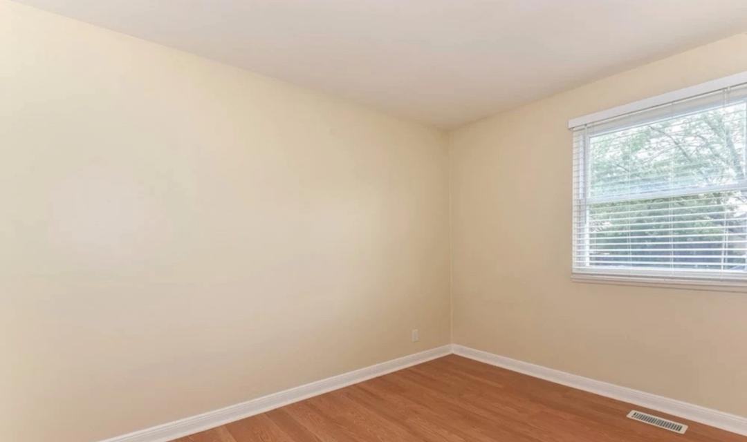 220 Valley Dr #NA - Photo 3 of 8