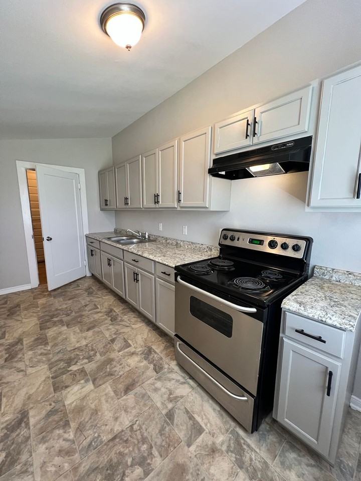 319 Harding Pl - Photo 6 of 27