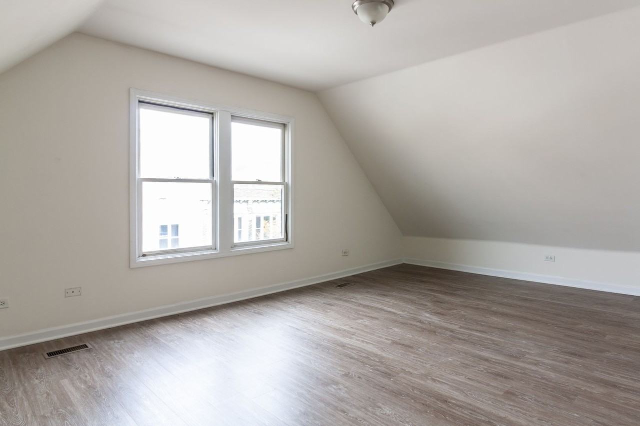 2338 N Milwaukee Ave #2F - Photo 4 of 17