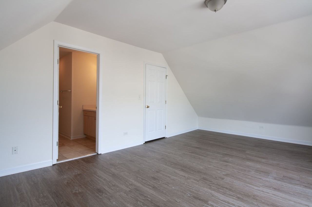 2338 N Milwaukee Ave #2F - Photo 5 of 17