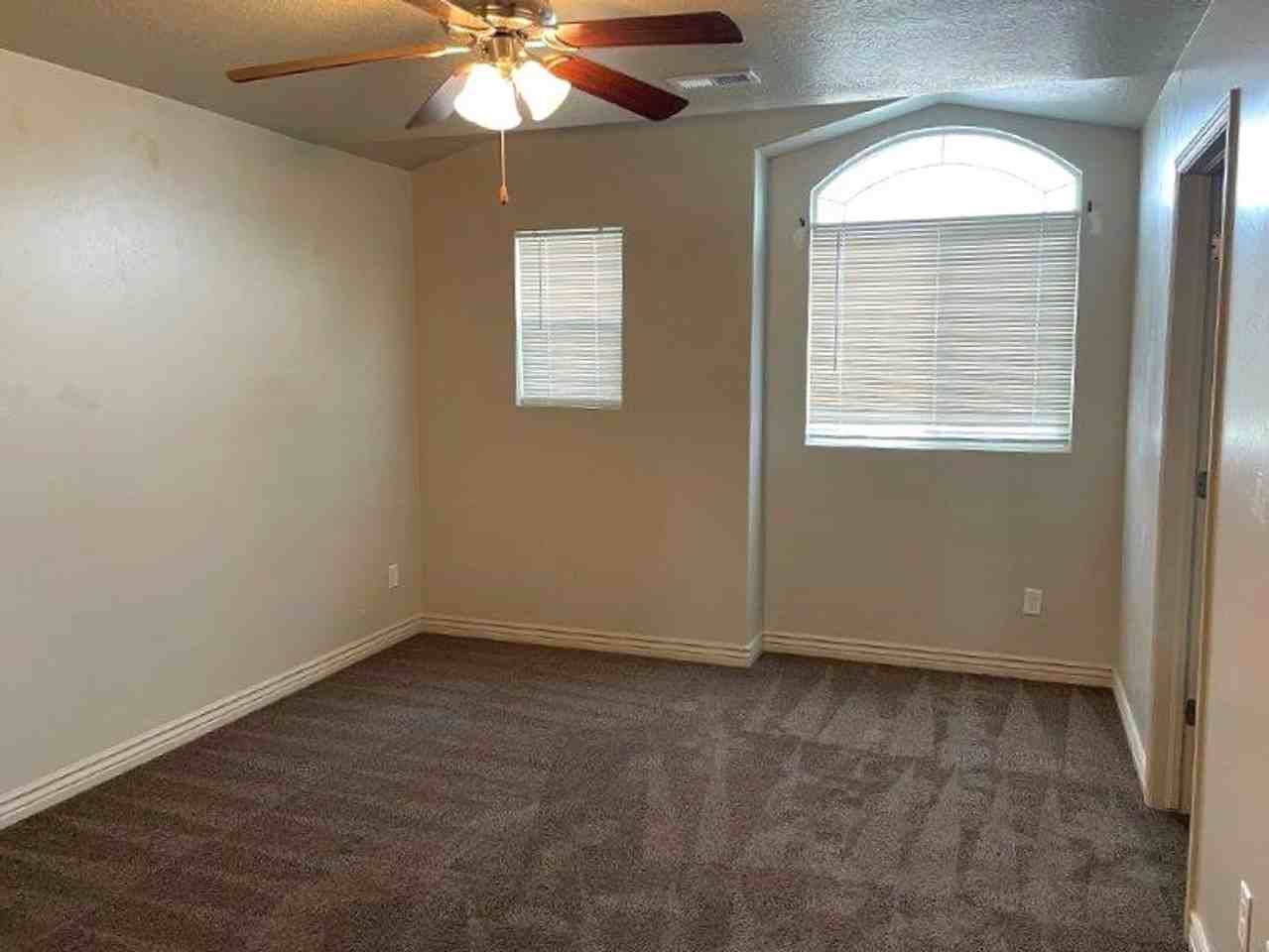 2378 S Knights Way - Photo 7 of 28
