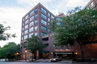 115 W Peachtree Pl Nw - Photo 1 of 1