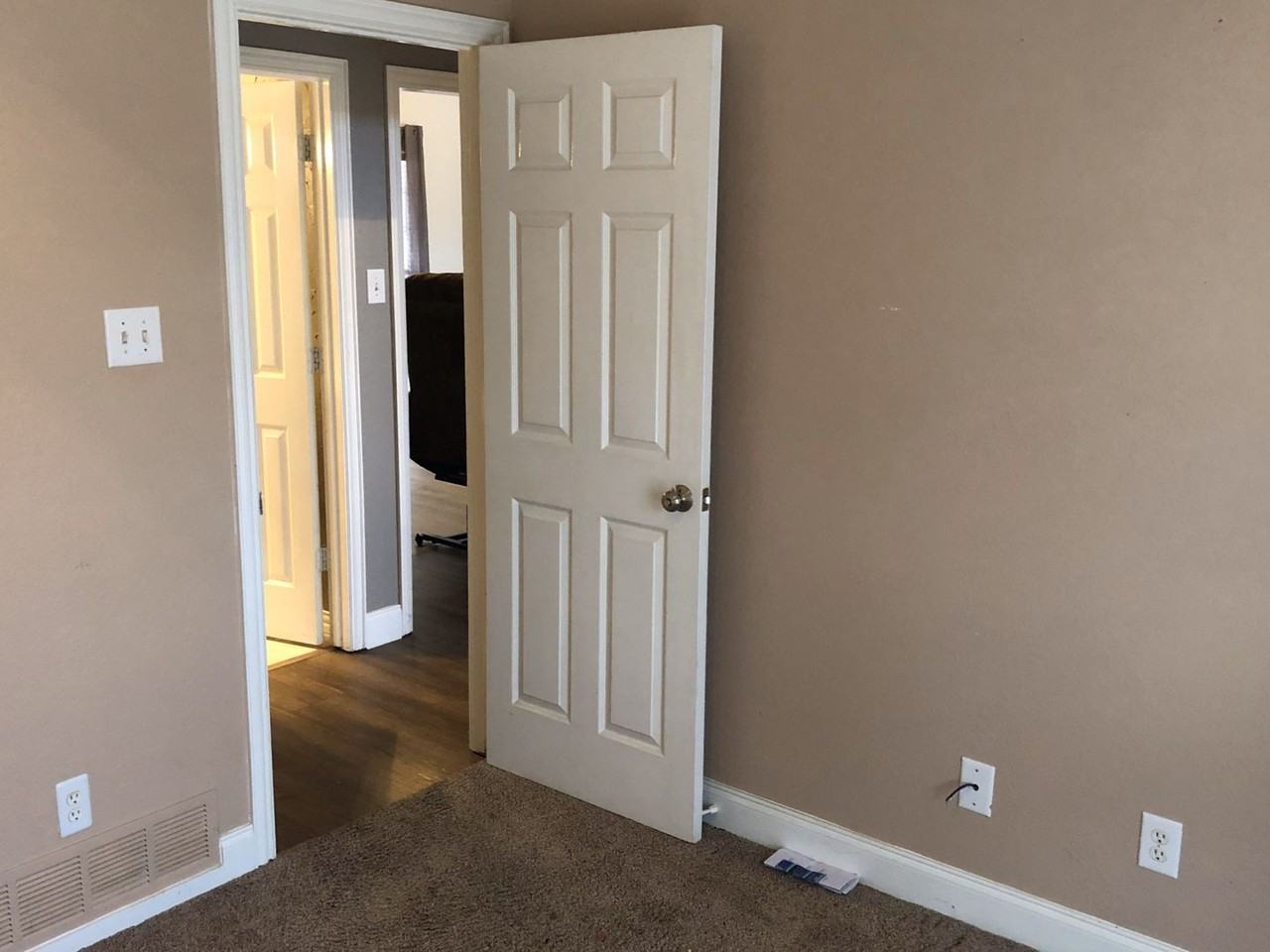 2123 Millwood Dr - Photo 4 of 11