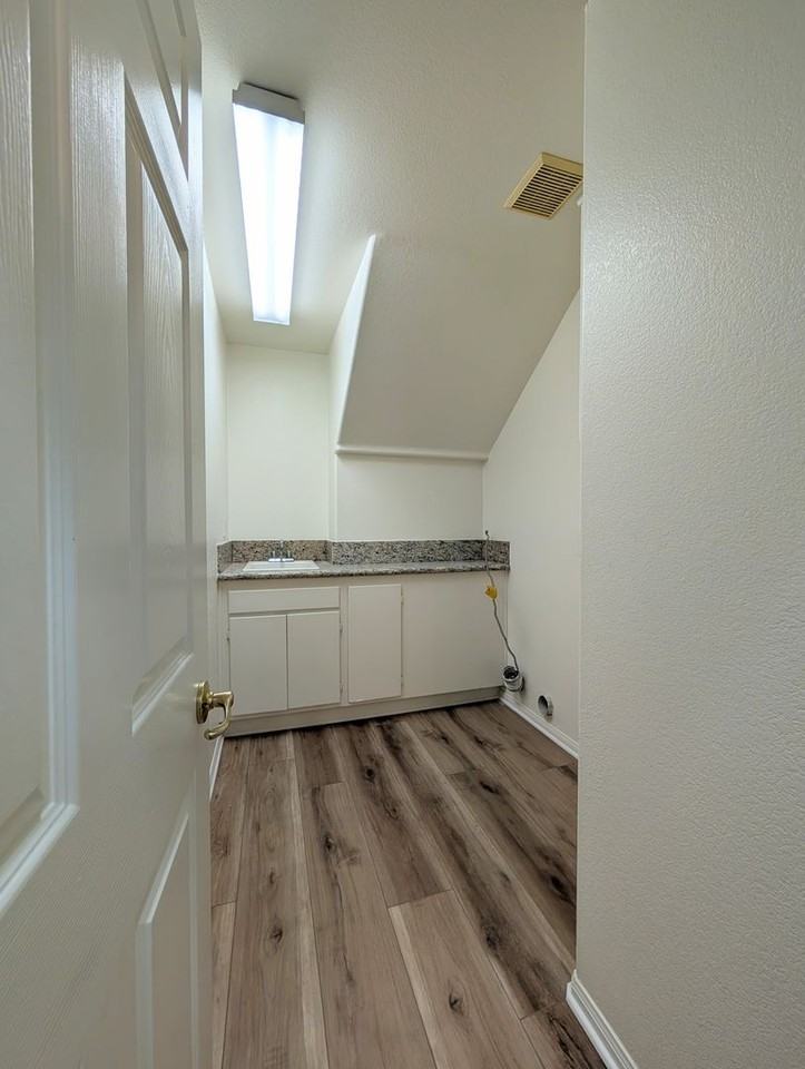 5571 Foxtail Loop - Photo 7 of 40
