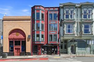 featured image of 3301 Mission St #302